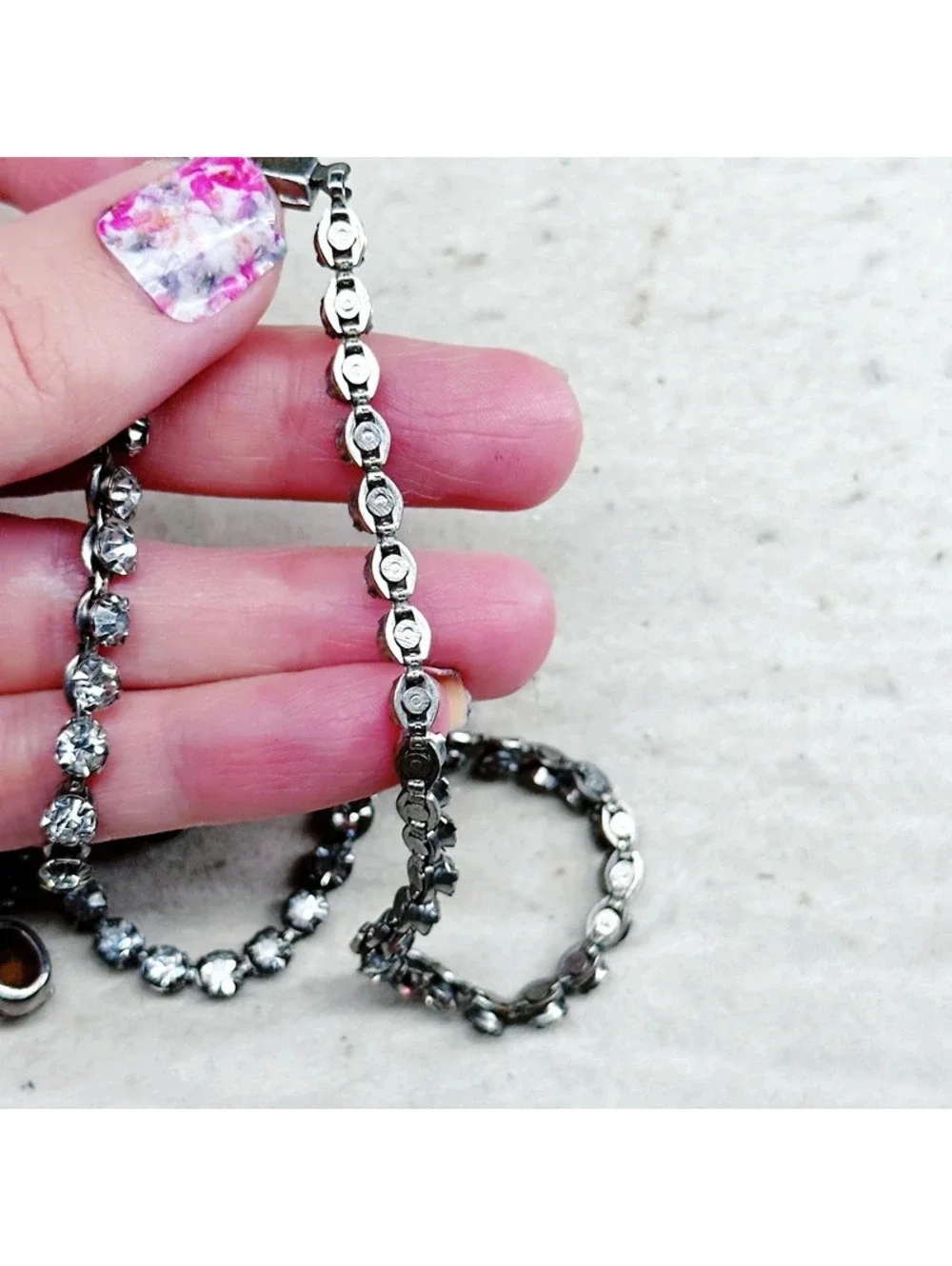 5344mc. Vintage Silvertone Bling Choker